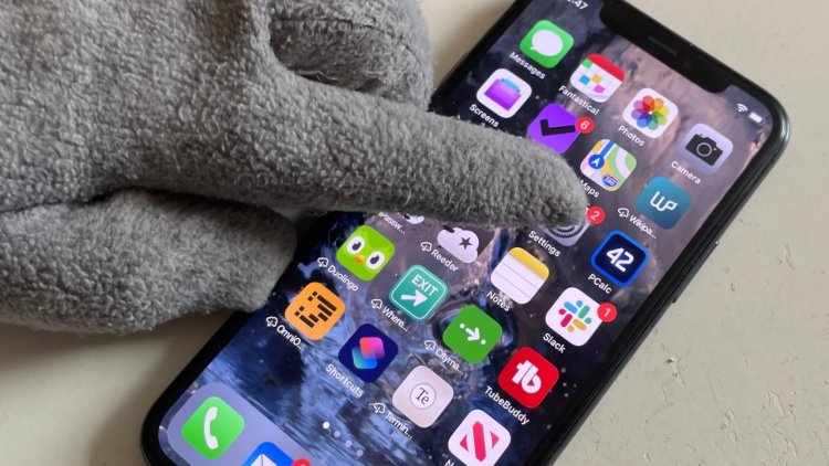 IPhone masa depan dapat mendeteksi sentuhan pengguna bahkan melalui sarung tangan